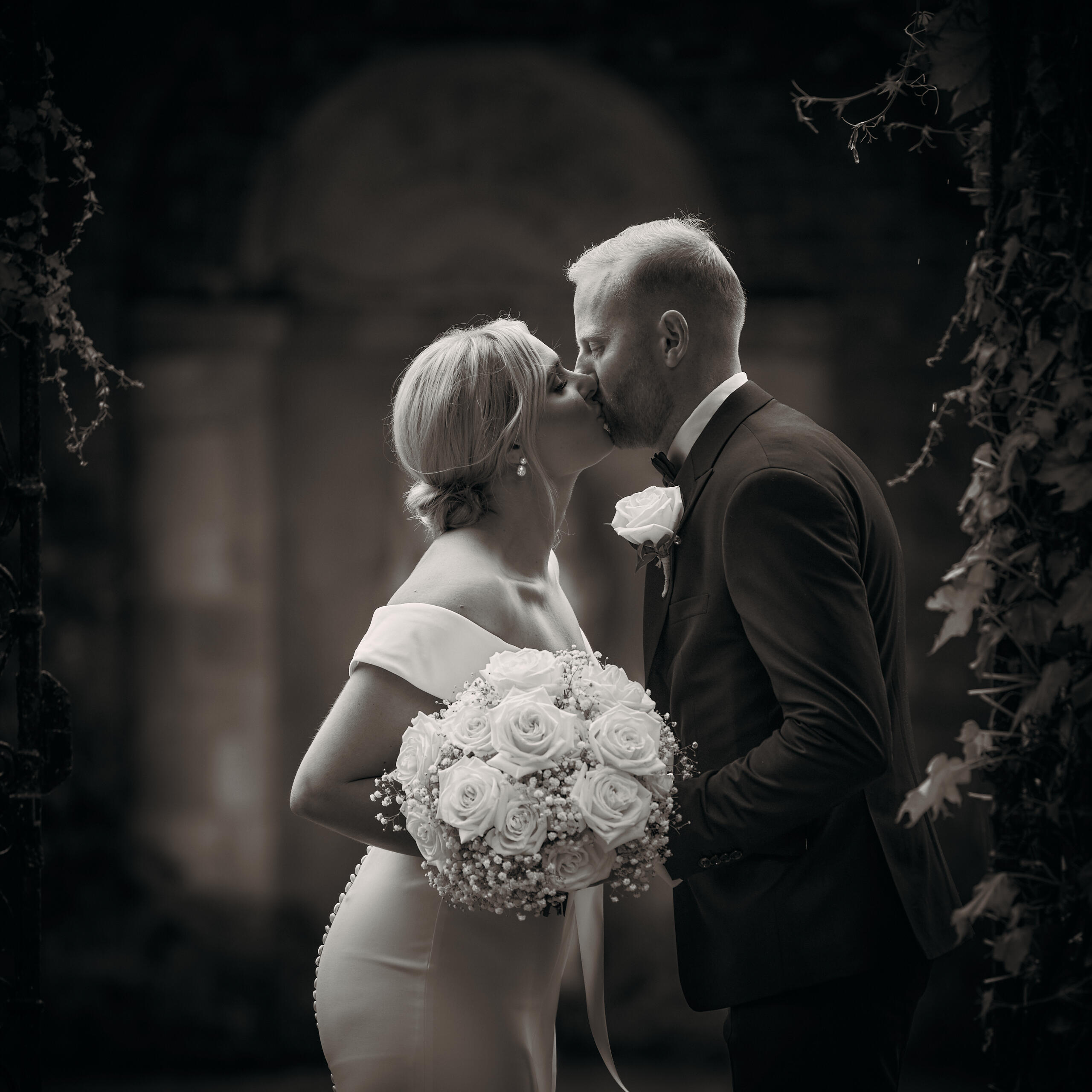 Wedding Kiss